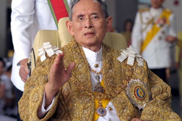 Photo du roi de Thailande