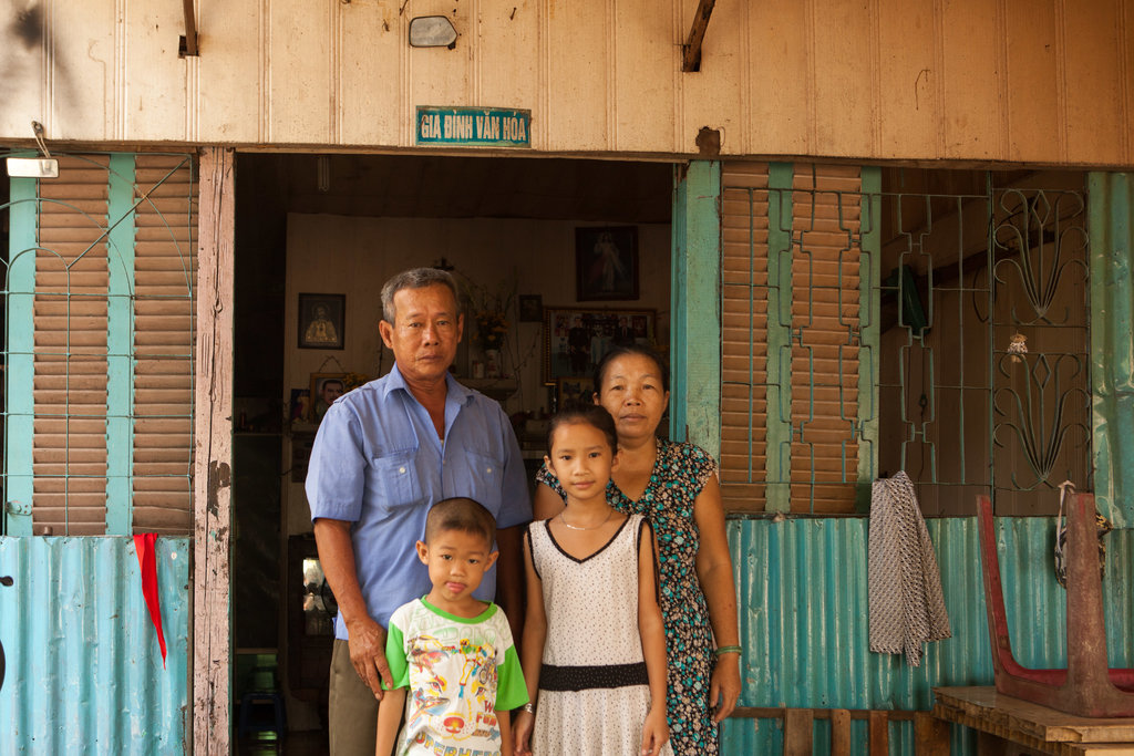 Võ Nguyèn Ngoc Dung et sa famille.