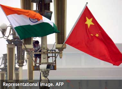 Lors d'une rencontre entre le ministre indien de la Défense et son homologue chinois, les deux pays ont déclaré être prêts à collaborer davantage pour apaiser progressivement les tensions territoriales qui existent à la frontière. Copie d'écran du “First Post”, le 19 avril 2016.