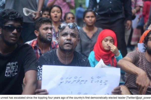 Les Maldives sont plongées dans l'instabilité politique depuis l'arrestation de l'ancien président Mohammed Nasheed, écologiste reconnu à l'international. Copie d'écran de "Al Jazeera", le 5 avril 2016.