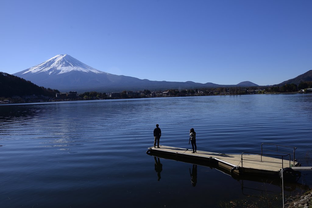 Le Mont Fuji au Japon vu depuis le lac Kawaguchi le 28 novembre 2015.