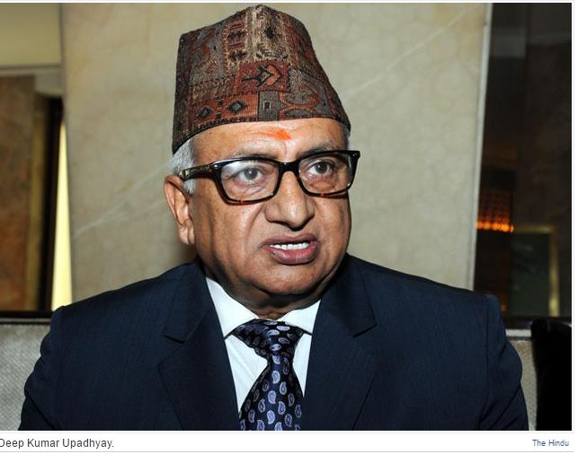 Le gouvernement népalais a décidé de rappeler son ambassadeur en Inde. Il est accusé d'avoir aidé les autorités de New Dehli à "comploter" contre le Premier ministre népalais K.P Sharma Oli. Copie d'écran de “The Hindu”, le 9 mai 2016.