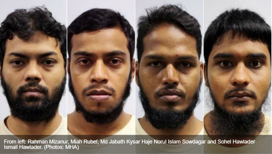 De gauche à droite, Rahman Mizanur, Miah Rubel, Jabath Kysar Haje Norul Islam Sowdagar et Sohel Hawlader Ismail Hawlad. Ces quatre Bangladais ont plaidé coupable pour "financement d'activités terroristes" devant la Cour de Singapour. Copie d'écran de "Channel News Asia", le 31 mai 2016.