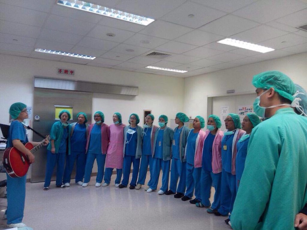 A l'hôpital de Taitung où travaille Eddie, le personnel infirmier fait preuve d'une grande solidarité.