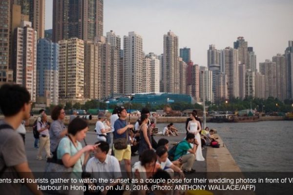 42% des habitants de Hong Kong souhaitent émigrer, alors que la situation politique de la ville se détériore. Copie d'écran de Channel News Asia, le 18 juillet 2016.