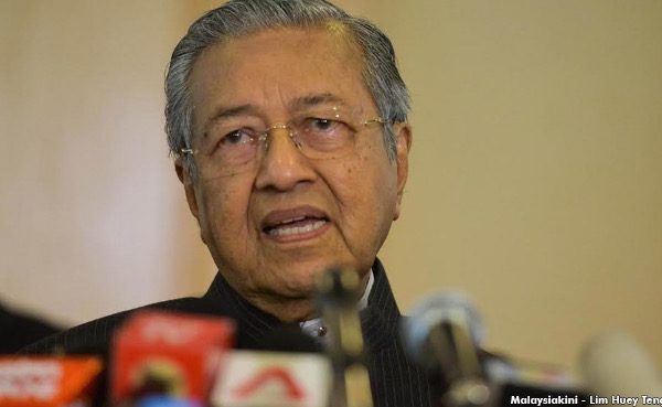 L'ancien Premier ministre Mahathir se dit victime d'harcèlement de la part du gouvernement de Najib Razak pour le faire taire. Copie d'écran de Malaysiakini, le 26 juillet 2016.