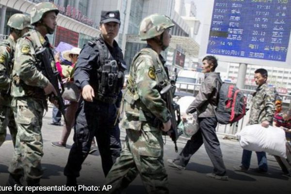 Le contrôle de Pékin sur les Ouïghours du Xinjiang s'accentue avec l'entrée en vigueur d'une nouvelle loi anti-terroriste. Copie d'écran d'India Today, le 2 août 2016.