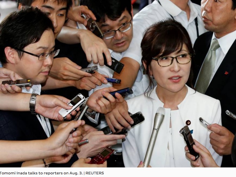 Le choix de Tomomi Inada, membre nationaliste révisionniste, pour le poste de ministre de la Défense pourrait renouveler les tensions entre le japon et ses voisins. Copie d'écran du Japan Times, le 3 août 2016.