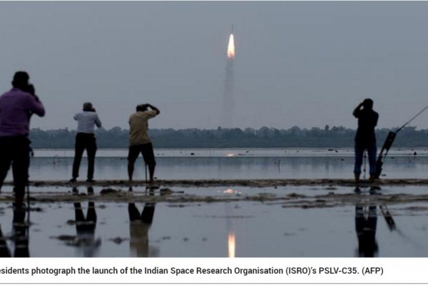 L'Inde souhaite affirmer son rang de puissance spatiale et se faire une place sur le marché des lancements de satellites. Copie d'écran du Hindustan Times, le 26 septembre 2016.
