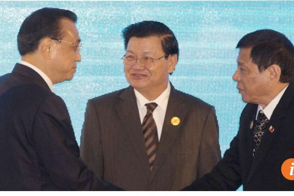 Les Philippines et la Chine parviendront-ils à mettre de côté leurs différends en mer de Chine de Sud pour s'allier contre les Etats-Unis ? Copie d'écran du South China Morning Post, le 27 septembre 2016.