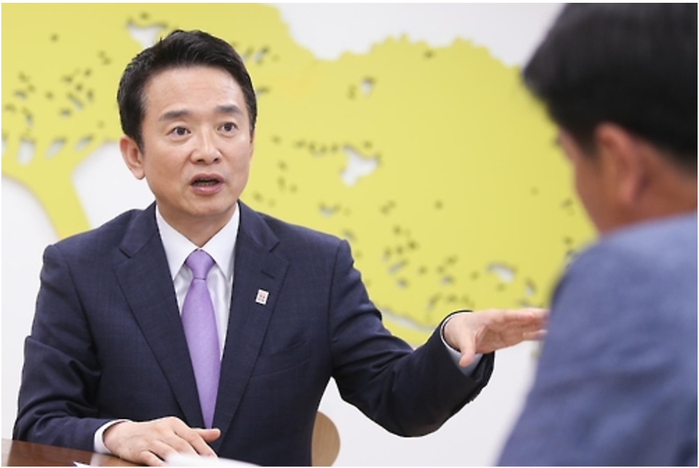 Nam Kyung-pil, en lice pour la succession de Park Geun-hye, souhaite développer l'arme nucléaire ne croyant plus à la présence américaine pour protéger le pays. Copie d'écran de Yonhap news agency, le lundi 3 octobre 2016.