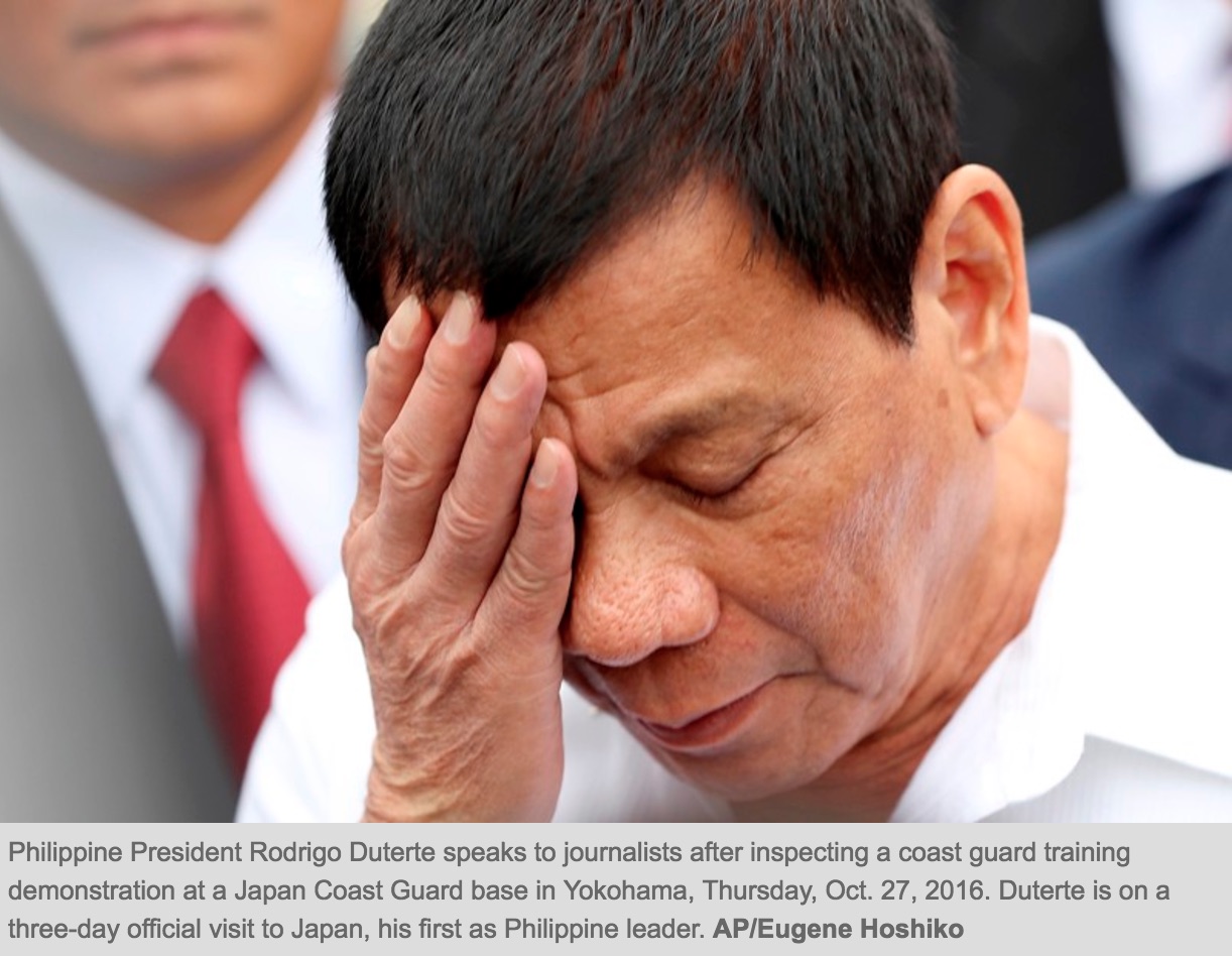 Alors qu'il rentrait du Japon, Duterte est convaincu d'avoir entendu Dieu le menacer : s'il n'arrêtait pas de lancer des insultes, l'avion dans lequel il était assis s'écraserait. Copie d'écran du Philippine Star, le 28 octobre 2016.