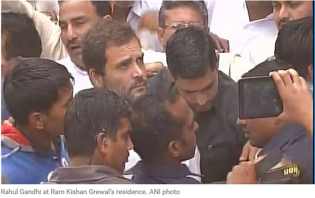 En Inde, le vice-président du parti du Congrès Rahul Gandhi a été brièvement détenu par la police et empêché de voir la famille d'un ancien militaire suicidé pour protester contre la non application de sa pension de retraite. Copie d'écran de l'Indian Express, le 3 novembre 2016.