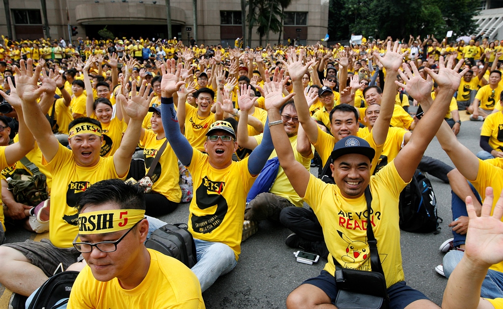 Environ 40 000 manifestants ont participé à la 5ème marche du mouvement Bersih, appelant à la démission du Premier ministre malaisien Najib Razak, à Kuala Lumpur le 19 novembre 2016.