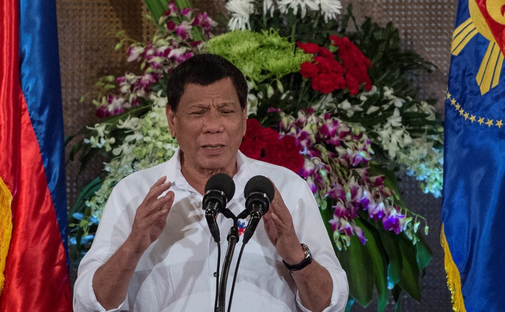 Le président philippin Rodrigo Duterte lors d'une conférence de presse au palais présidentiel du Malcanang à Manille, le 27 juin 2017. (Crédits : AFP PHOTO / NOEL CELIS)