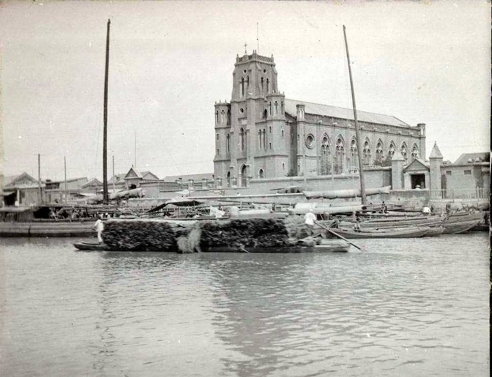 La cathédrale Notre-Dame des Victoires, première église catholique construite à Tianjin en 1869. Elle fut détruite deux fois : d’abord en 1870, puis pendant la révolte des Boxeurs en 1900. (Crédits : DR)