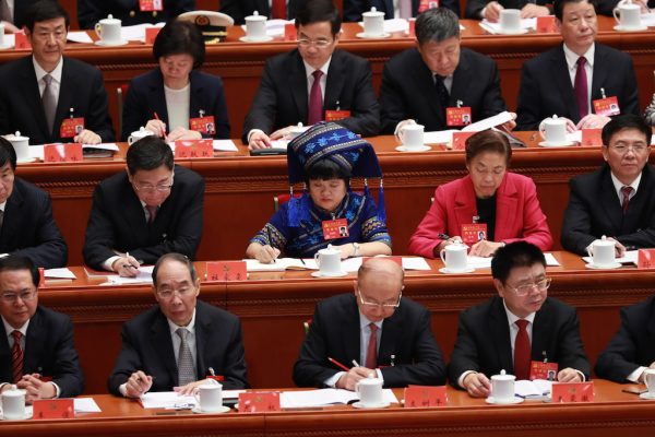 Parmi les 2287 délégués du 19ème Congrès du Parti communiste chinois à Pékin, ouvert le 18 octobre 2017 dans le Grand Hall du Peuple, 11,5% sont issus des minorités ethniques. (Crédits : GE JINFH / IMAGINECHINA / via AFP)