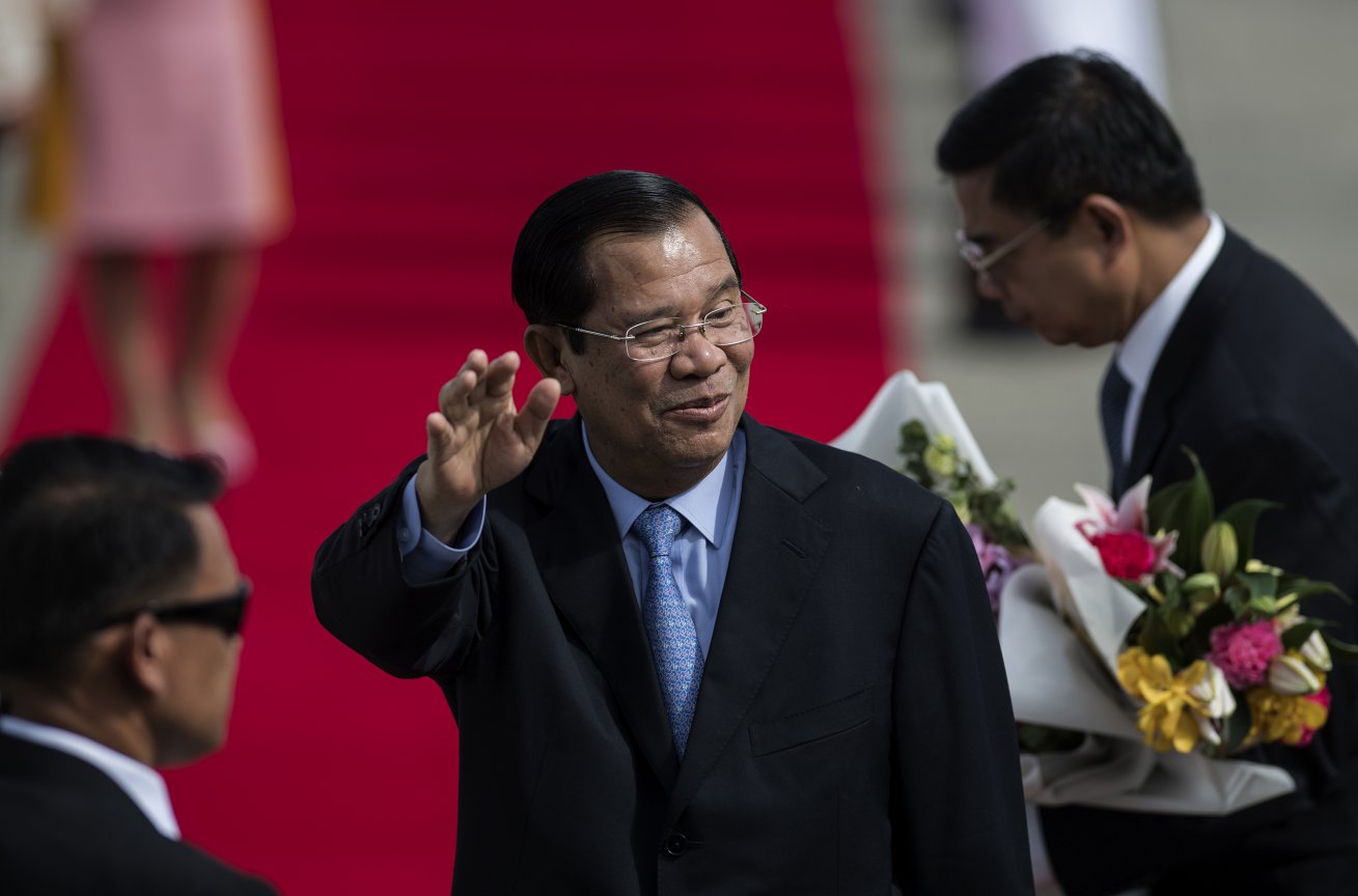 Le Premier ministre cambodgien Hun Sen à son arrivée à Manille le 11 novembre 2017, pour participer au 31ème sommet de l'ASEAN. (Crédits : NOEL CELIS / AFP)