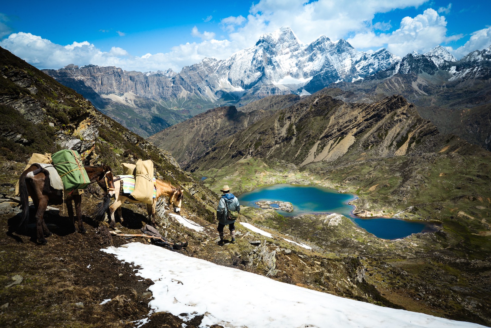 La caravane Liotard de Constatin de Slizewicz emmène ses clients jusqu'au lac d'Aboudje à 4 400 mètres d'altitude sur le plateau tibétain du Yunnan, près de Shangri-La. (Copyright : Thomas Goisque)