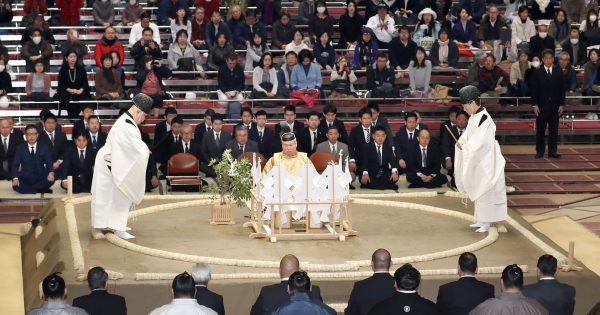 La "tradition millénaire" du Japon n'est pas à l'origine de l'interdiction faite au femmes de pratiquer le sumo. (Source : USA Today)