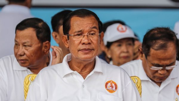 Le Premier ministre Hun Sen et son parti du peuple cambodgien ont remporté la totalité des 125 sièges à l'assemblée nationale, lors des élections du 29 juillet. (Source : Asia Nikkei Review)