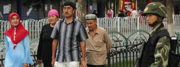 Un rapport de l'ONU publié en aout 2018 accuse la Chine de détenir un million de Ouïghours dans des camps de rééducation au Xinjiang. (Source : TRT World)