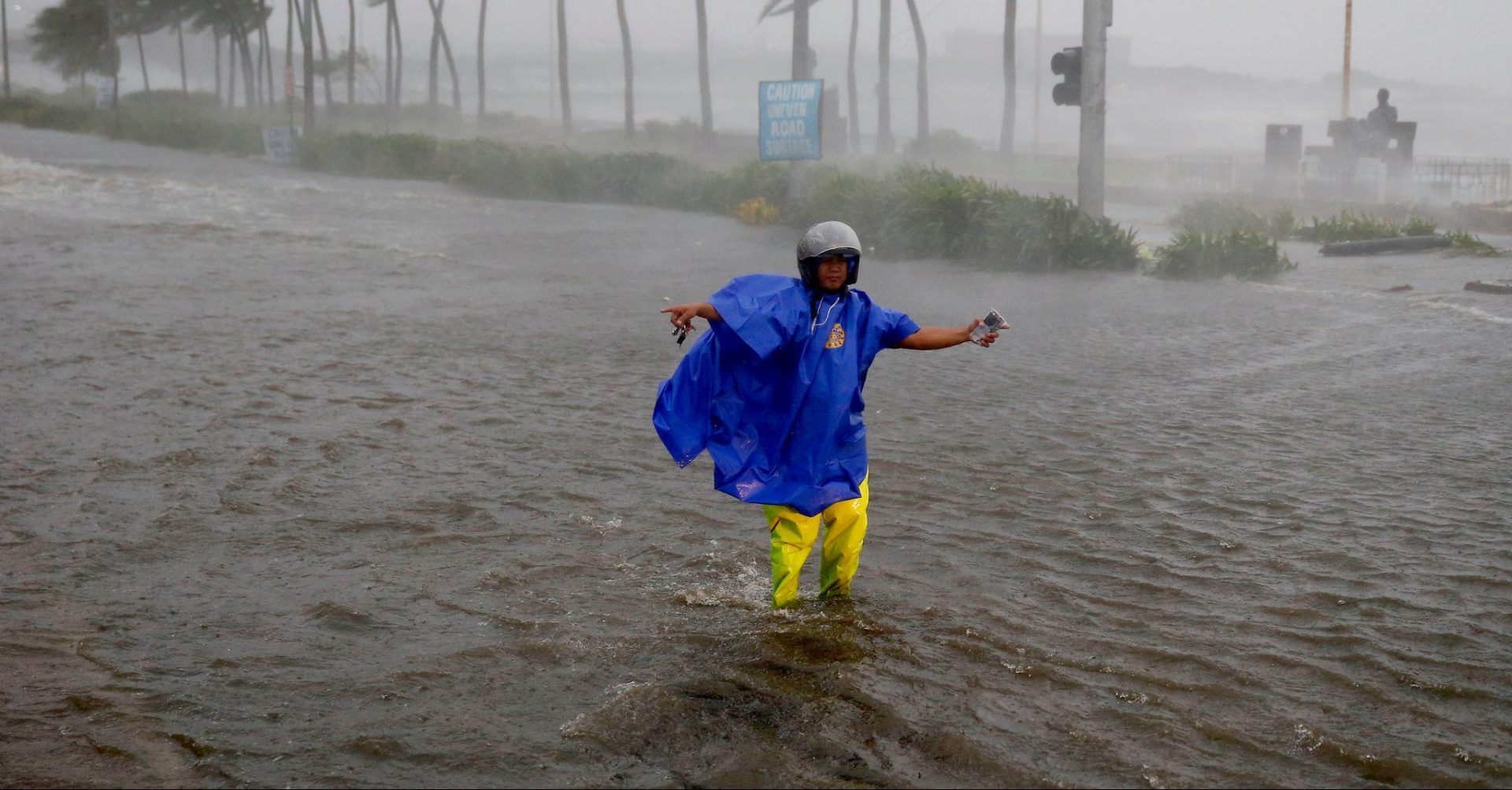 Rue inondée à Manille le 14 septembre 2018, à cause du typhon Mangkhut. (Source : New York Times)
