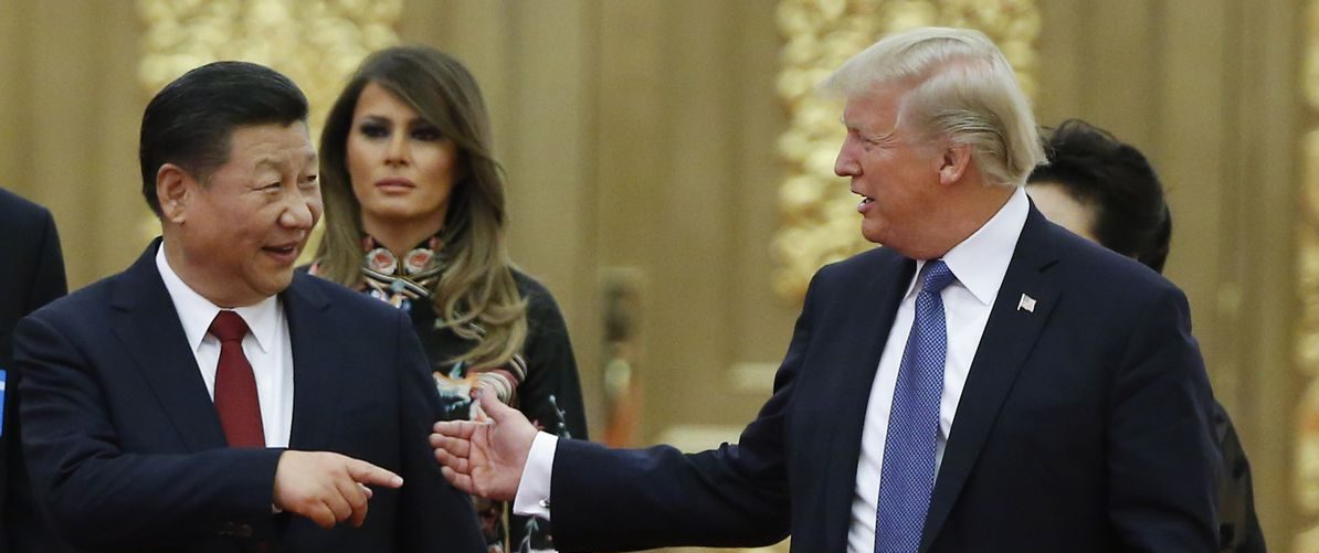 Le président chinois et son homologue américain Donald Trump reçu à un dîner d'État au Grand Hall du Peuple à Pékin, le 9 novembre 2017. (Source : Vox)
