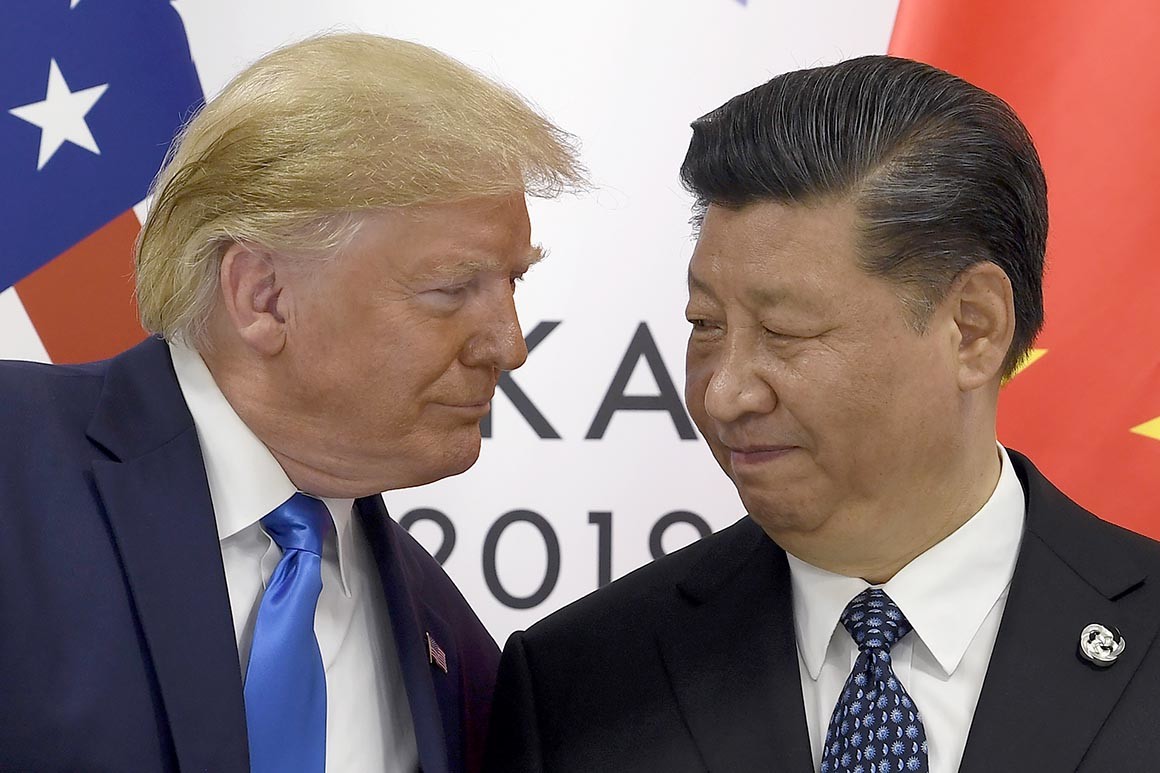 Le président américain Donald Trump serre la main de son homologue chinois Xi Jinping au sommet du G20 à Osaka le 29 juin 2019. (Source : Politico)