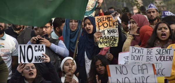 Manifestation contre l'Amendement à la loi sur la citoyenneté (Citizenship amendment Act, CAA) et contre le Registre national des citoyens (National Citizens Register, NRC), à New Delhi, le 21 décembre 2019. (Source : Vox)