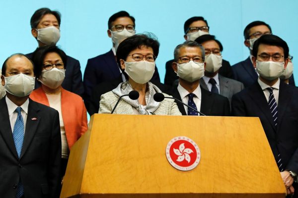 La cheffe de l'éxécutif de Hong Kong, Carrie Lam, lors d'une conférence de presse sur le nouveau projet de loi sur la sécurité naitonale annoncé par le gouvernement de Pékin, le 22 mai 2020. (Source : Reuters)