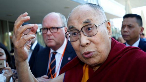 "J'ai 85 ans et suis physiquement en excellente santé. Je le ressens car mon esprit est en paix", déclarait le Dalaï-lama, qui a eu 85 ans le 6 juillet 2020. (Source : Al-Jazeera)
