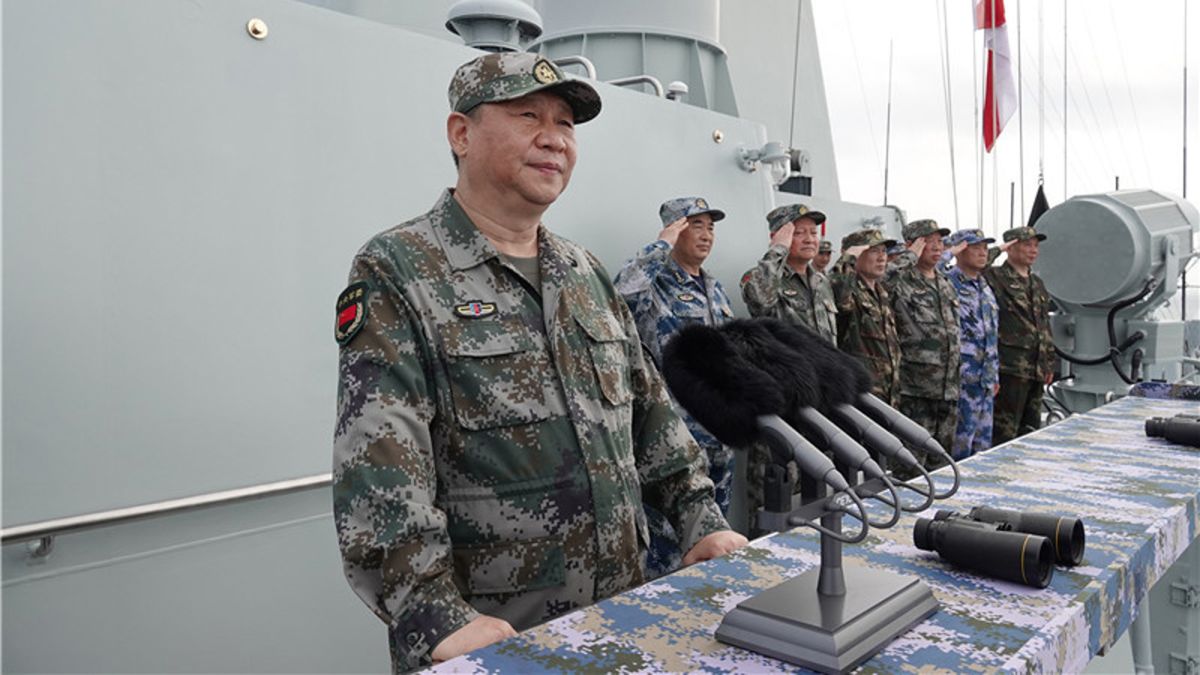 Le président chinois Xi Jinping lors d'une démonstration navale de l'Armée populaire de libération, le 13 avril 2018 en mer de Chine du Sud. (Source : CNN)