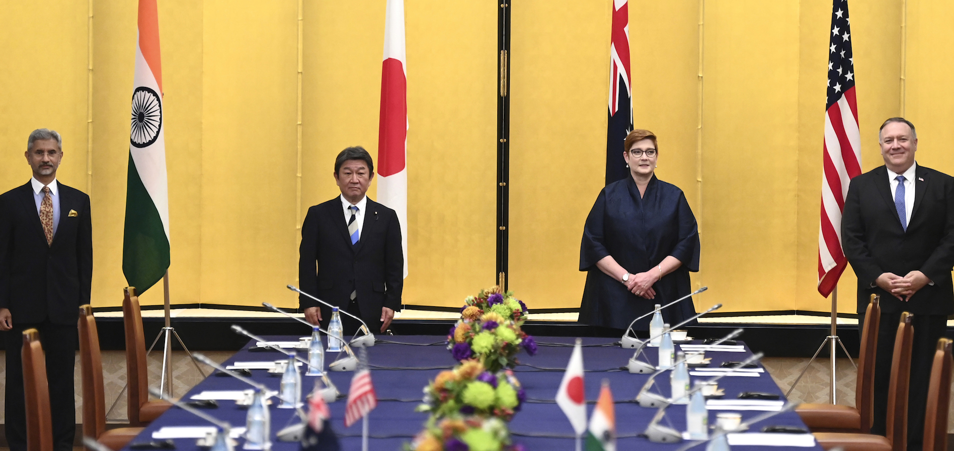 De g. à d., le ministre indien des Affaires étrangères Subrahmanyam Jaishankar, ses homologues nippon Toshimitsu Motegi et australienne, avec le secrétaire d'État américain Mike Pompeo à Tokyo le 6 octobre 2020. (Source : NPR)