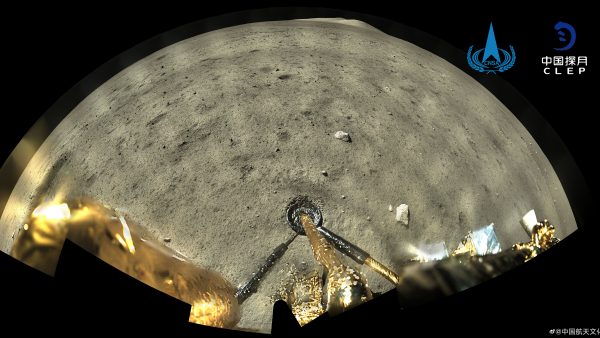 La sonde chinoise Chang'e-5 a réussi à se poser sur la lune le 1er décembre 2020 avant d'en ramener des échantillons sur Terre le 17 décembre. (Source : NYT)