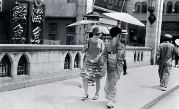 Femmes japonaises à Tokyo dans les années 1920. (Source : Nippon-Graph)