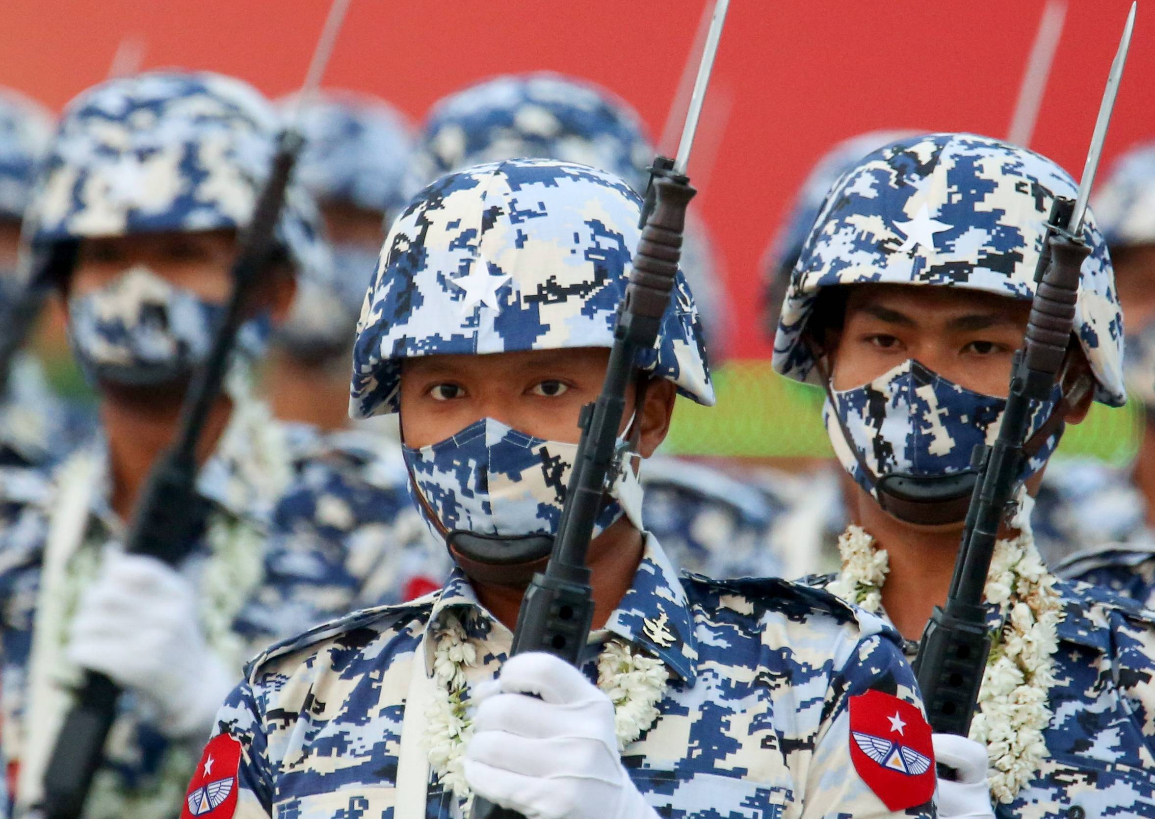 Soldats birmans lors du défilé militaire pour le "Jour des forces armées" à Naypyidaw, le 27 mars 2021. (Source : Japan Times)