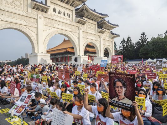 Rassemblement en soutien aux manifestants birmans pro-démocratie et contre le coup d'État militaire du 1er février 2021, à Taipei le 28 mars 2021. (Copyright : Naomi Goddard)