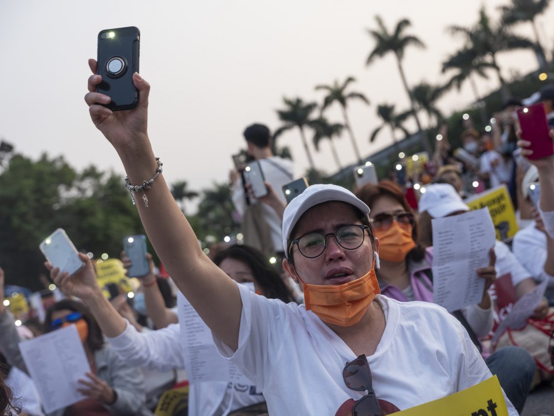 Rassemblement en soutien aux manifestants birmans pro-démocratie et contre le coup d'État militaire du 1er février 2021, à Taipei le 28 mars 2021. (Copyright : Naomi Goddard)