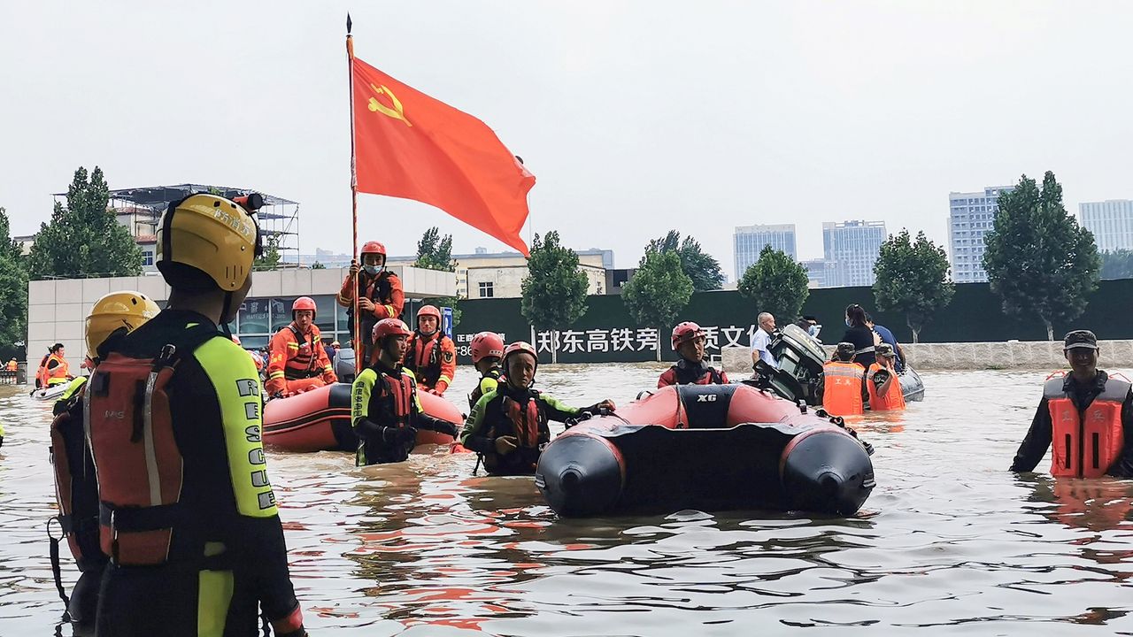 L'économie chinoise est-elle en train de prendre l'eau à la manière des inondations de Zhengzhou en juillet 2021 ? (Source : Barrons)