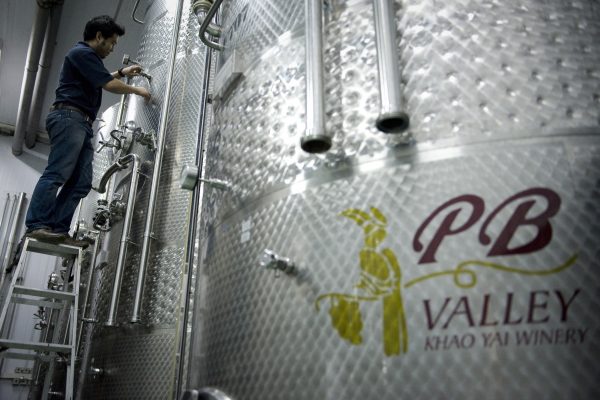 Une des cuves en acier de la PB Valley Winery à Khao Yai en Thaïlande.