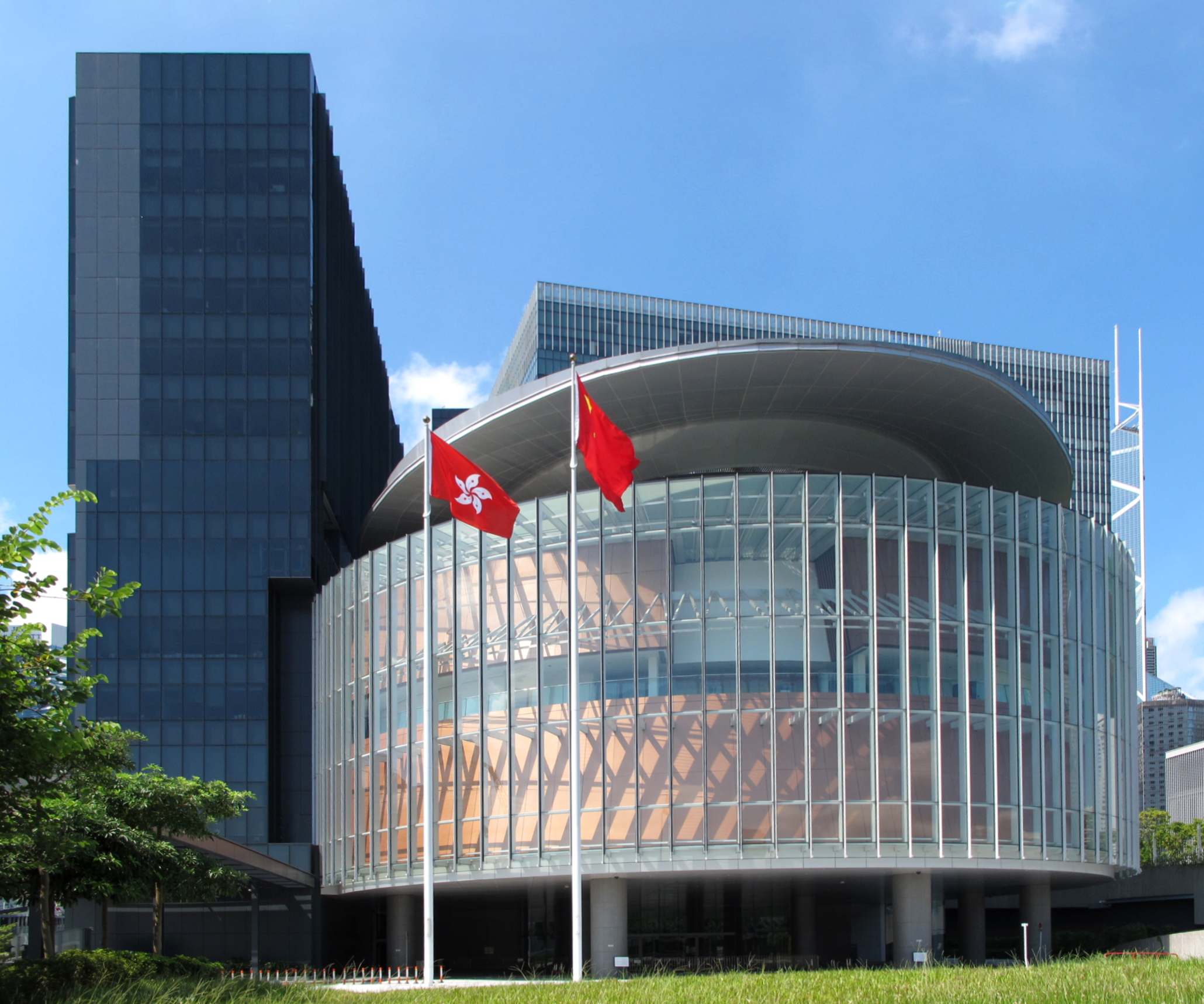 Bâtiment du Conseil législatif à Hong Kong. (Source : Wikipedia)