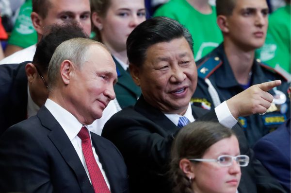 Le président chinois Xi Jinping et son homologue russe Vladimir Poutine. (Source : CNBC)