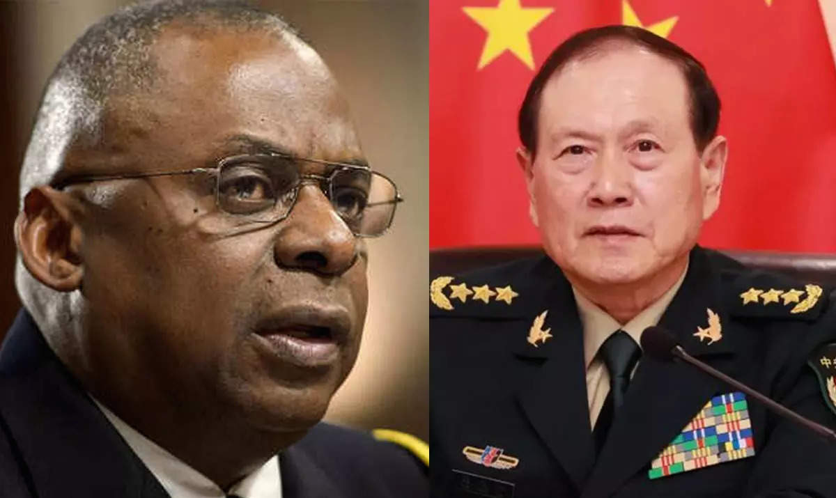 Le secrétaire américain à la Défense Lloyd Austin et le ministre chinois de la Défense Wei Fenghe. (Source : Presswire18)
