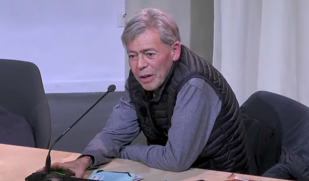 Le journaliste Francis Christophe lors d'une conférence coorganisée par Asialyst et l'Institut national des langues et civilisations orientales (Inalco), à Paris, le 16 février 2022. (Crédit : Inalco)