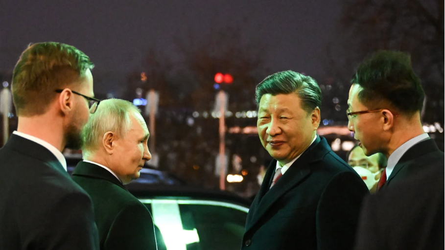 Vladimir Poutine et Xi Jinping lors de la visite du président chinois à Moscou le 20 mars 2023. (Source : Worldcrunch)