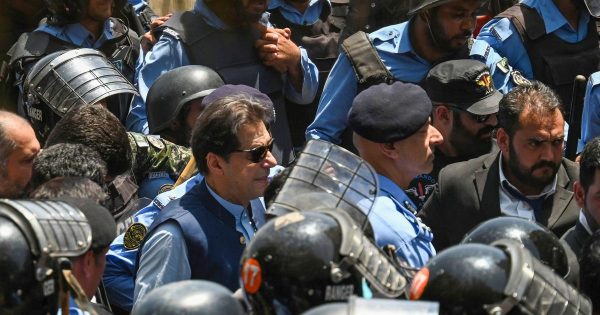 Photo Pakistan : Imran Khan arrêté puis libéré sous caution, l'armée ouverte à un compromis ?