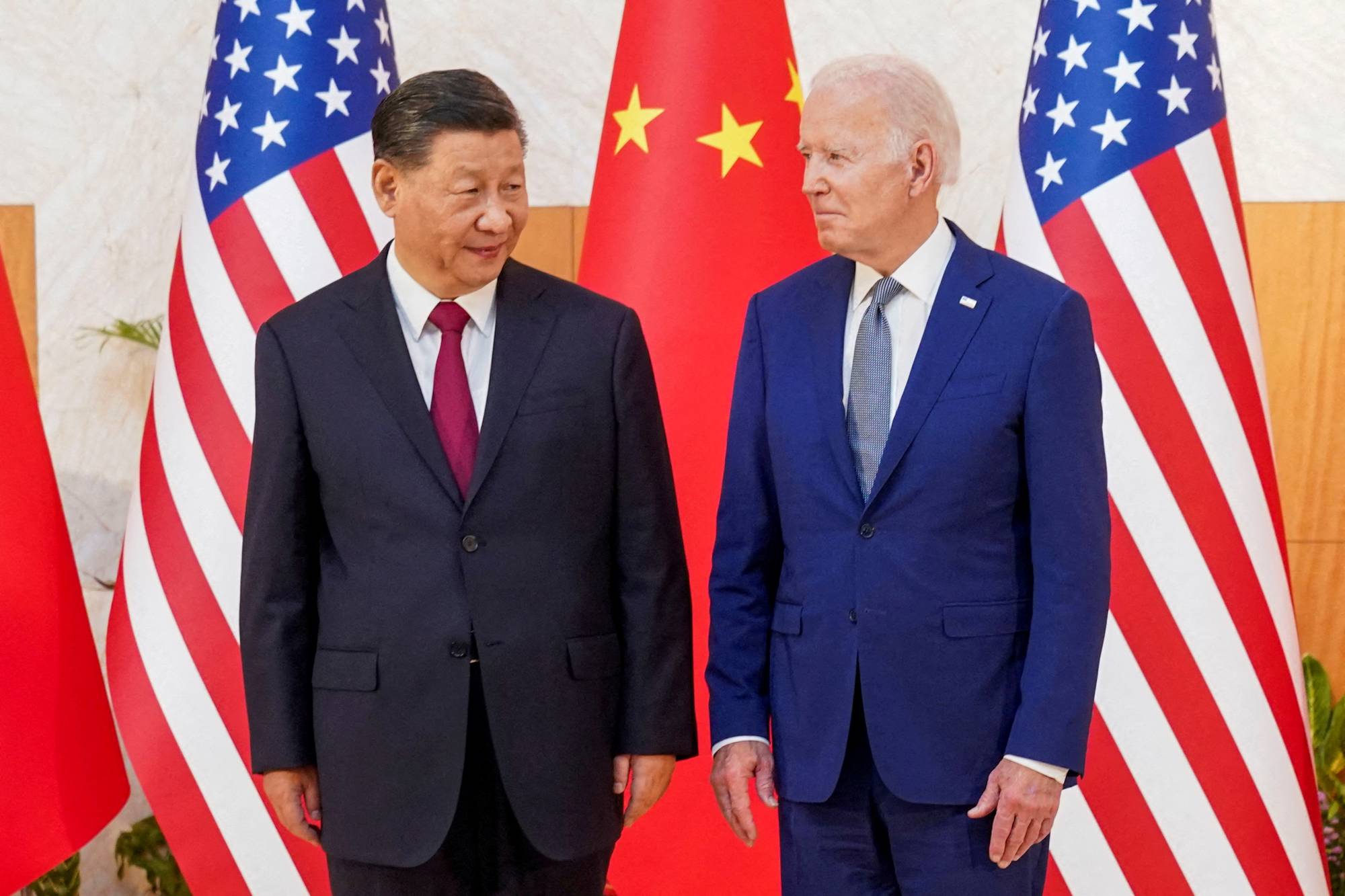 Le président américain Joe Biden rencontre son homologue chinois Xi Jinping en marge du sommet du G20 à Bali, le 14 novembre 2022. (Source :Japan Times)