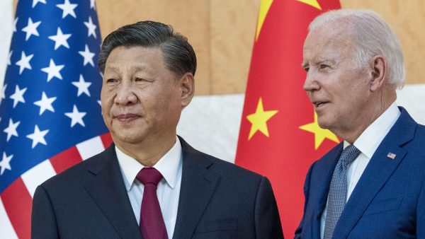 Le président chinois Xi Jinping et son homologue américain Joe Biden au G20 de Bali, le 14 novembre 2022. (Source : Ny1)