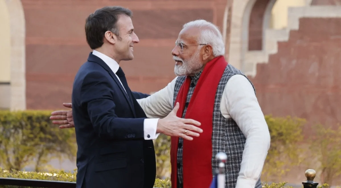 Le président français Emmanuel Macron reçu par le Premier ministre indien Narendra Modi à Jaipur, capitale de l'État indien du Rajasthan, le 25 janvier 2024. (Source : Kuwait Times)